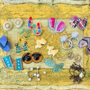 LOT (15) Vintage Earrings